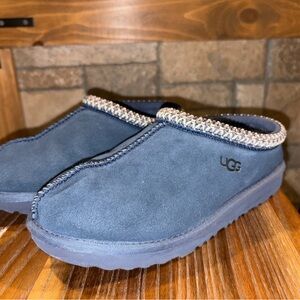 Youth UGG navy Blue Suede Slippers